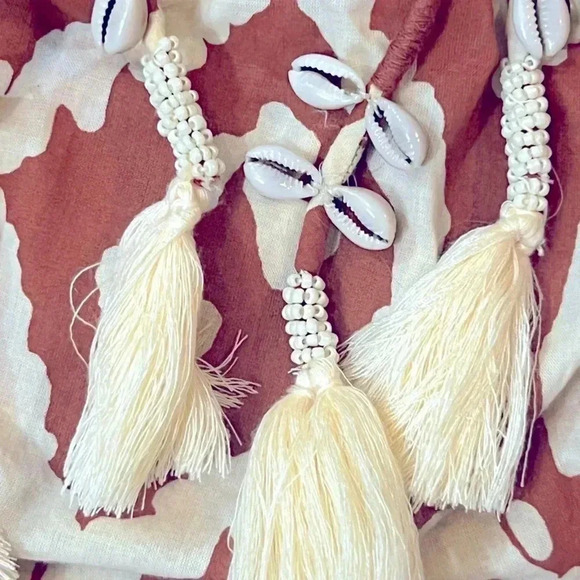 HAUTE HIPPIE BOHO TOP BROWN & CREAM SLEEVELESS TASSEL BLOUSE SIZE MEDIUM NWT - Picture 5 of 7